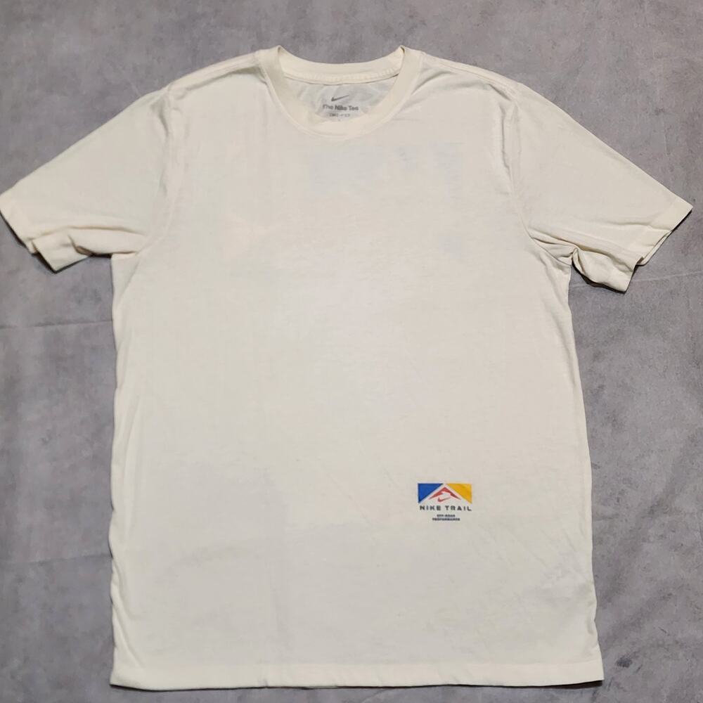 Nike Trail Mens Dri-FIT Running T-Shirt Cream Graphic Gym Tee DD4464-715 Size Sm